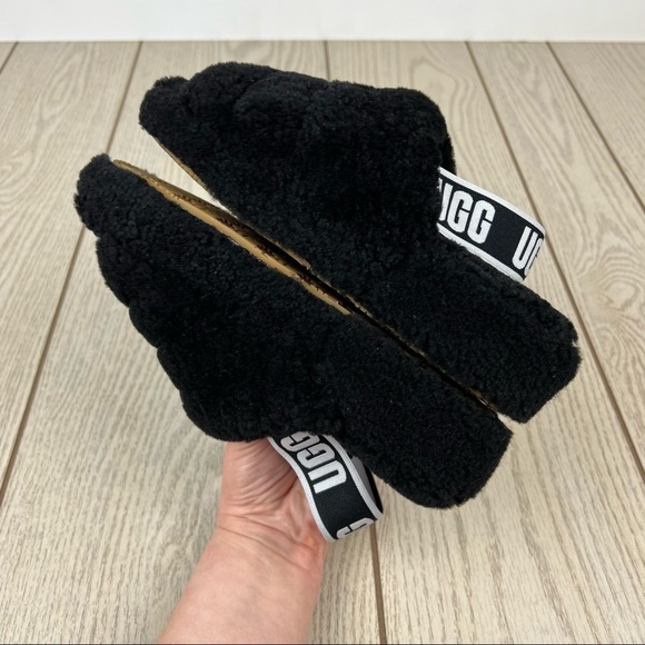 UGG Fluff Yeah Logo Slide Sandal Slipper US6 Black & White $100 - Picture 6 of 9